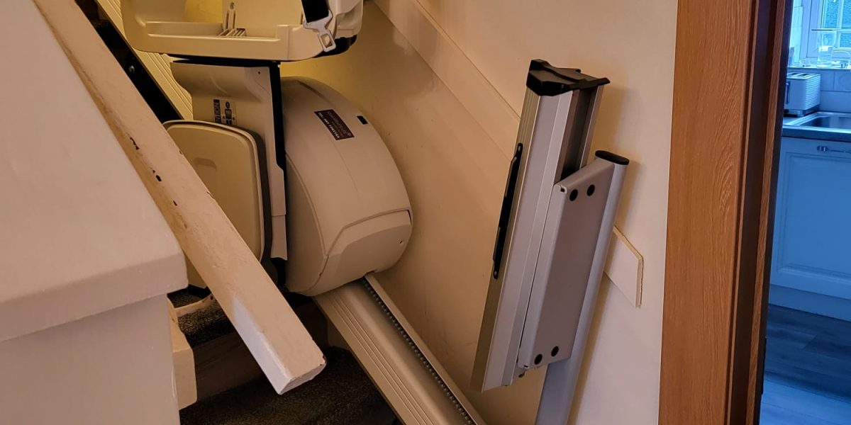 Mobility Stairlifts With Powered Hinge